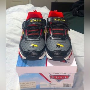 LIGHTNING MCQUEEN LIGHT UP SHOES